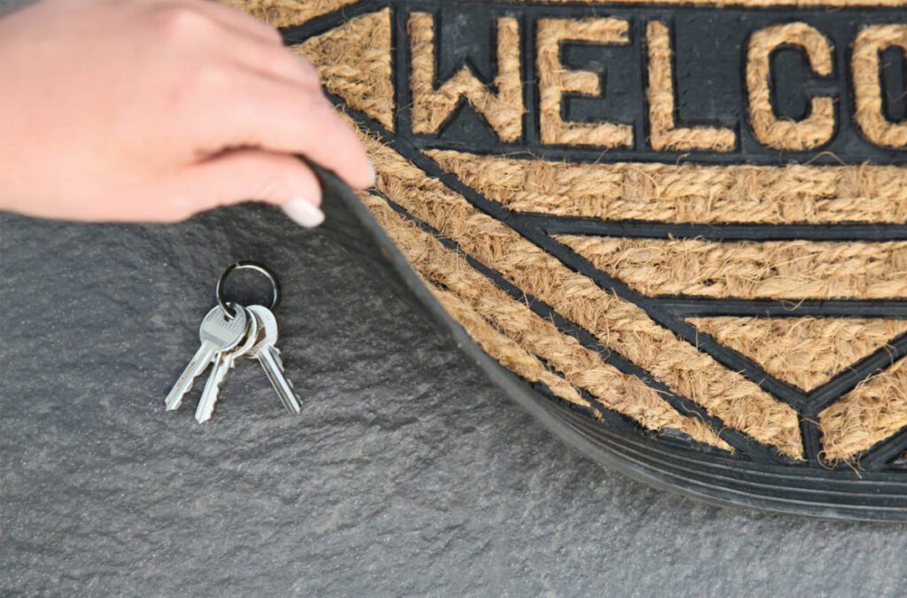 9 Ideas to Hide a Key Bookmark it!