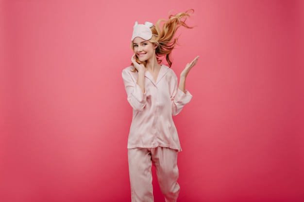 7 reasons Why Women Like Silk Pajamas so Much