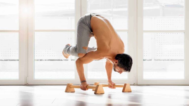 How Does Yoga Complement Calisthenics Today