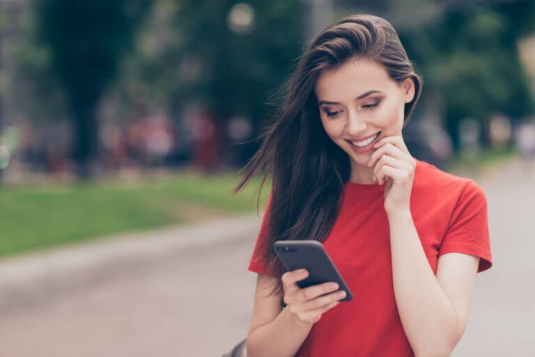 Mastering Online Dating Persona and Profile Creation